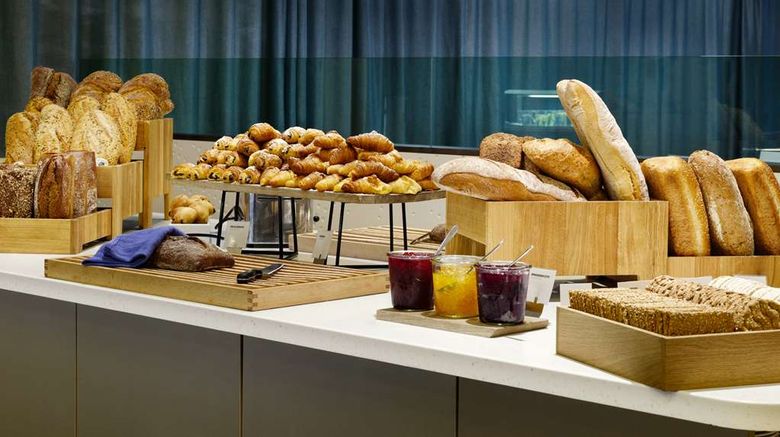 <b>Scandic Oslo Airport Restaurant</b>. Images powered by <a href="https://iceportal.shijigroup.com/" title="IcePortal" target="_blank">IcePortal</a>.