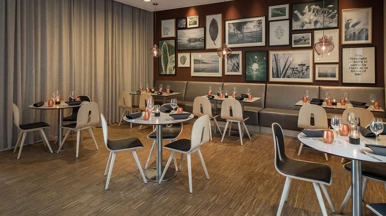 <b>Scandic Oslo Airport Restaurant</b>. Images powered by <a href="https://iceportal.shijigroup.com/" title="IcePortal" target="_blank">IcePortal</a>.