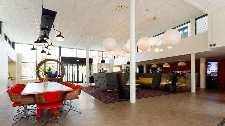 <b>Scandic Stavanger City Lobby</b>. Images powered by <a href="https://iceportal.shijigroup.com/" title="IcePortal" target="_blank">IcePortal</a>.