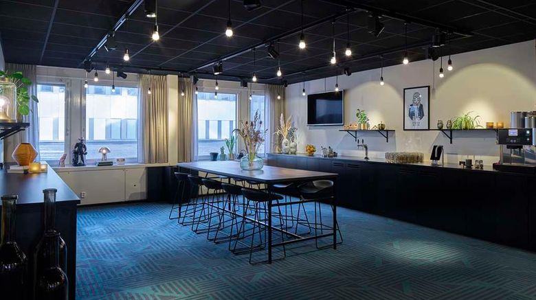 <b>Scandic Europa Lobby</b>. Images powered by <a href="https://iceportal.shijigroup.com/" title="IcePortal" target="_blank">IcePortal</a>.