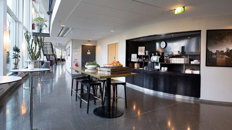 <b>Scandic Linkoping City Lobby</b>. Images powered by <a href="https://iceportal.shijigroup.com/" title="IcePortal" target="_blank">IcePortal</a>.