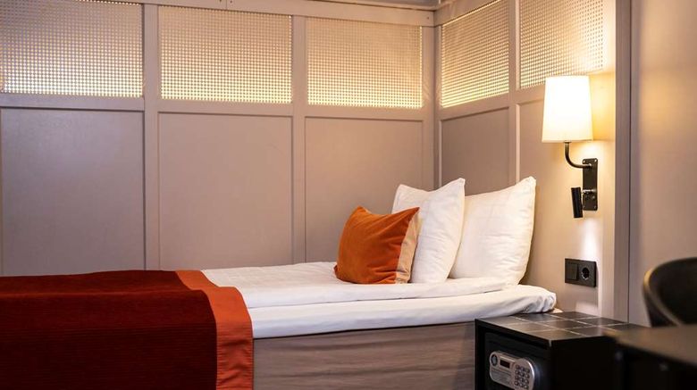 <b>Scandic Grand Central Room</b>. Images powered by <a href="https://iceportal.shijigroup.com/" title="IcePortal" target="_blank">IcePortal</a>.