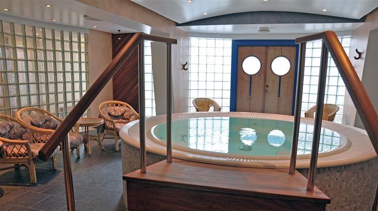 Scandic Hotel Jarva Krog Pool