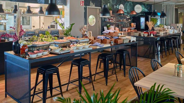 <b>Scandic Hotel Vaxjo Restaurant</b>. Images powered by <a href="https://iceportal.shijigroup.com/" title="IcePortal" target="_blank">IcePortal</a>.