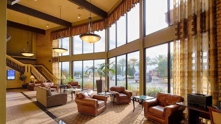 Red Lion Hotel Redding Lobby