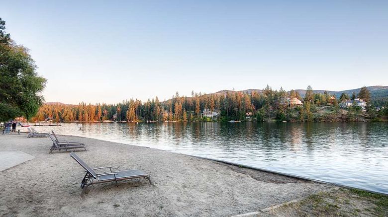 <b>Red Lion Templin's Hotel on the River Beach</b>. Images powered by <a href="https://iceportal.shijigroup.com/" title="IcePortal" target="_blank">IcePortal</a>.