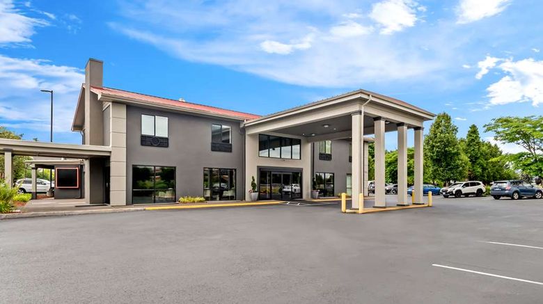 <b>Red Lion Hotel Portland Airport Exterior</b>. Images powered by <a href="https://iceportal.shijigroup.com/" title="IcePortal" target="_blank">IcePortal</a>.