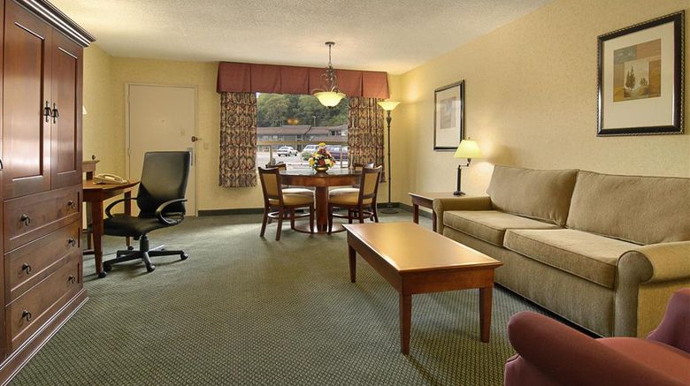 <b>Red Lion Hotel Coos Bay Suite</b>. Images powered by <a href="https://iceportal.shijigroup.com/" title="IcePortal" target="_blank">IcePortal</a>.