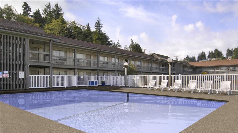 <b>Red Lion Hotel Coos Bay Pool</b>. Images powered by <a href="https://iceportal.shijigroup.com/" title="IcePortal" target="_blank">IcePortal</a>.