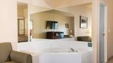 Red Lion Inn & Suites McMinnville Suite