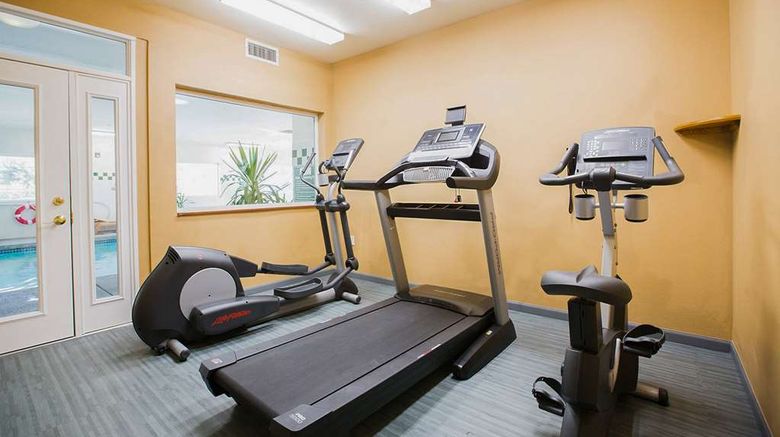 <b>Red Lion Inn & Suites McMinnville Health</b>. Images powered by <a href="https://iceportal.shijigroup.com/" title="IcePortal" target="_blank">IcePortal</a>.