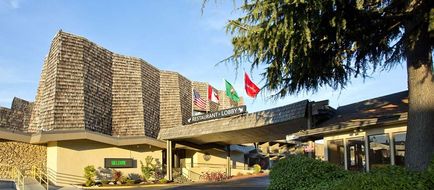 Red Lion Hotel Port Angeles Exterior