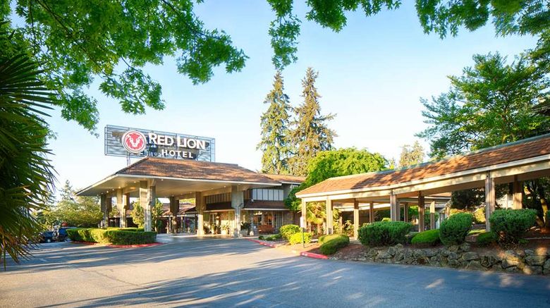<b>Red Lion Hotel Bellevue Exterior</b>. Images powered by <a href="https://iceportal.shijigroup.com/" title="IcePortal" target="_blank">IcePortal</a>.