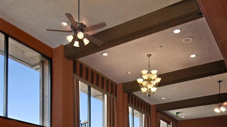 <b>Red Lion Hotel Kelso/Longview Lobby</b>. Images powered by <a href="https://iceportal.shijigroup.com/" title="IcePortal" target="_blank">IcePortal</a>.