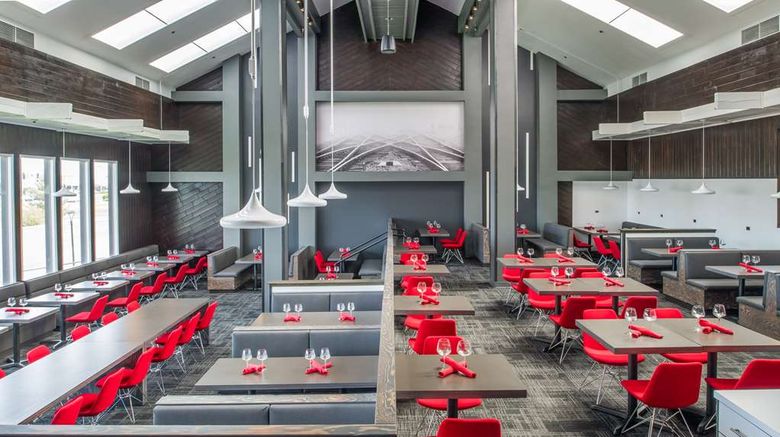 <b>Red Lion Hotel Columbia Center Restaurant</b>. Images powered by <a href="https://iceportal.shijigroup.com/" title="IcePortal" target="_blank">IcePortal</a>.