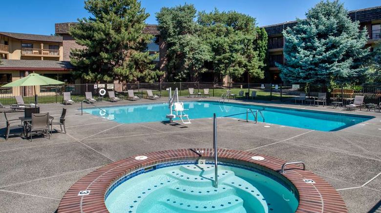 <b>Red Lion Hotel Pasco Pool</b>. Images powered by <a href="https://iceportal.shijigroup.com/" title="IcePortal" target="_blank">IcePortal</a>.