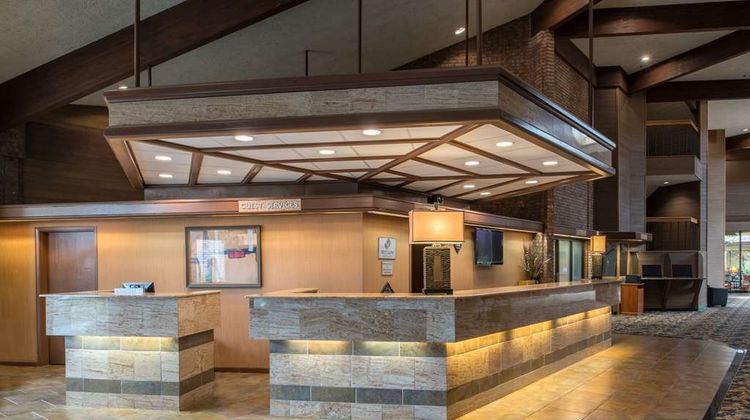 Red Lion Hotel Pasco Lobby