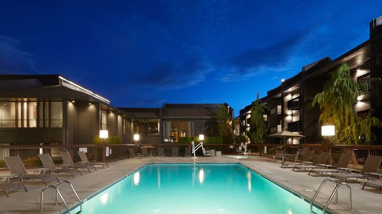 <b>Red Lion Hotel Wenatchee Pool</b>. Images powered by <a href="https://iceportal.shijigroup.com/" title="IcePortal" target="_blank">IcePortal</a>.