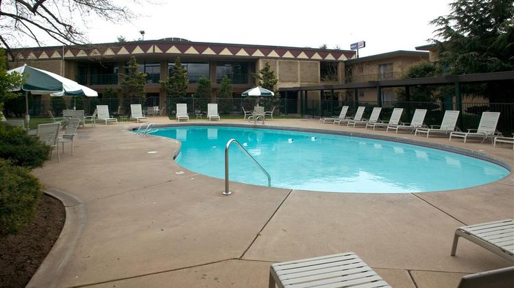 Red Lion Hotel Yakima Center Pool