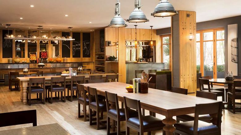 <b>ANdAZ Napa Restaurant</b>. Images powered by <a href="https://iceportal.shijigroup.com/" title="IcePortal" target="_blank">IcePortal</a>.