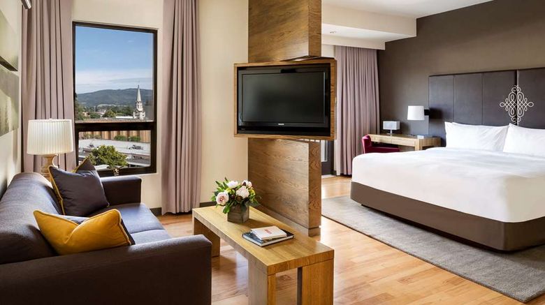 <b>ANdAZ Napa Room</b>. Images powered by <a href="https://iceportal.shijigroup.com/" title="IcePortal" target="_blank">IcePortal</a>.