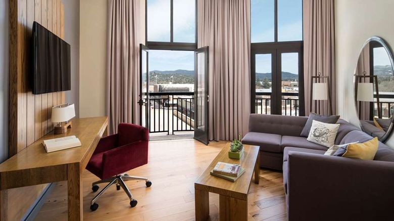 <b>ANdAZ Napa Suite</b>. Images powered by <a href="https://iceportal.shijigroup.com/" title="IcePortal" target="_blank">IcePortal</a>.