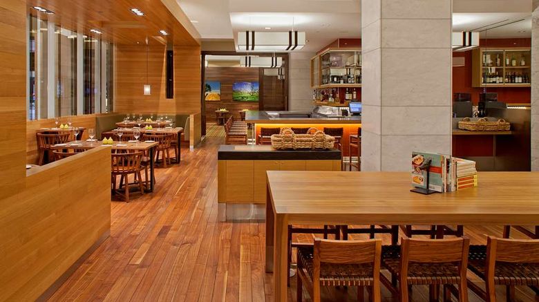 <b>Hyatt Regency Atlanta Restaurant</b>. Images powered by <a href="https://iceportal.shijigroup.com/" title="IcePortal" target="_blank">IcePortal</a>.