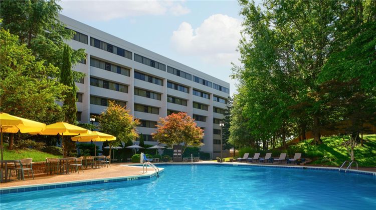 Hyatt Regency Suites Atlanta Northwest Pool