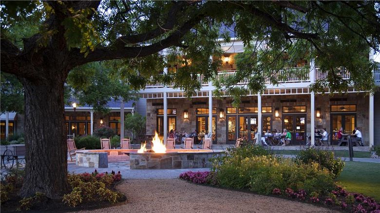 <b>Hyatt Regency Lost Pines Resort & Spa Restaurant</b>. Images powered by <a href="https://iceportal.shijigroup.com/" title="IcePortal" target="_blank">IcePortal</a>.