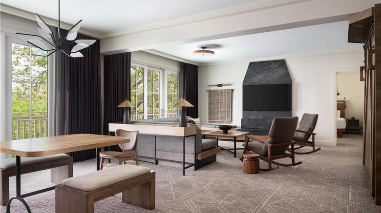 <b>Hyatt Regency Lost Pines Resort & Spa Suite</b>. Images powered by <a href="https://iceportal.shijigroup.com/" title="IcePortal" target="_blank">IcePortal</a>.