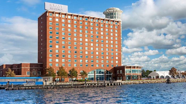 <b>Hyatt Regency Boston Harbor Exterior</b>. Images powered by <a href="https://iceportal.shijigroup.com/" title="IcePortal" target="_blank">IcePortal</a>.