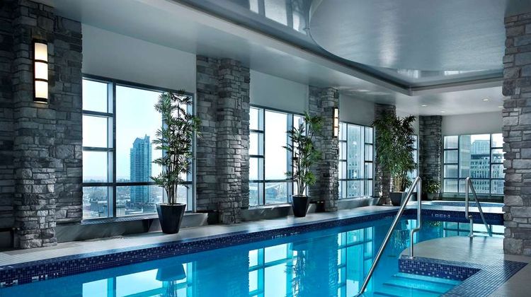 Hyatt Regency Calgary Pool