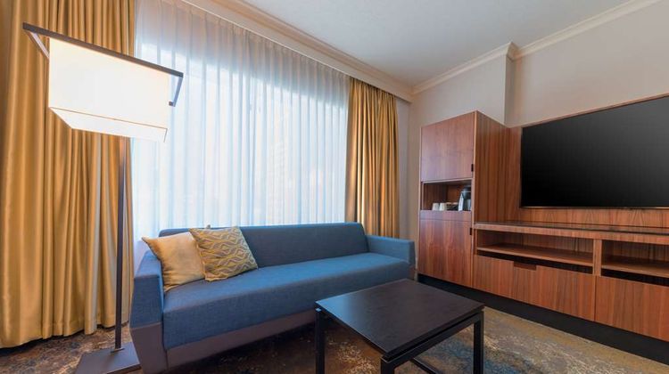 Hyatt Regency Calgary Suite
