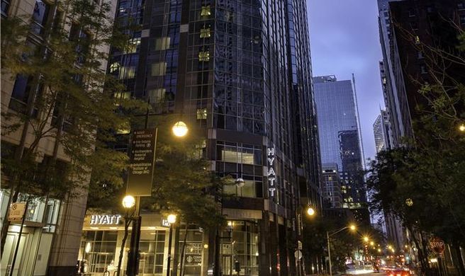 Hyatt Centric Chicago Magnificent Mile Exterior