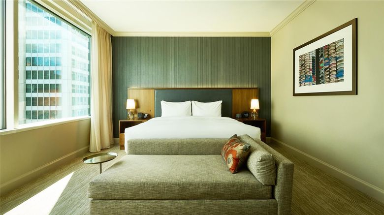 <b>Hyatt Centric Chicago Magnificent Mile Suite</b>. Images powered by <a href="https://iceportal.shijigroup.com/" title="IcePortal" target="_blank">IcePortal</a>.