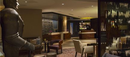 Hyatt Centric Chicago Magnificent Mile Lobby