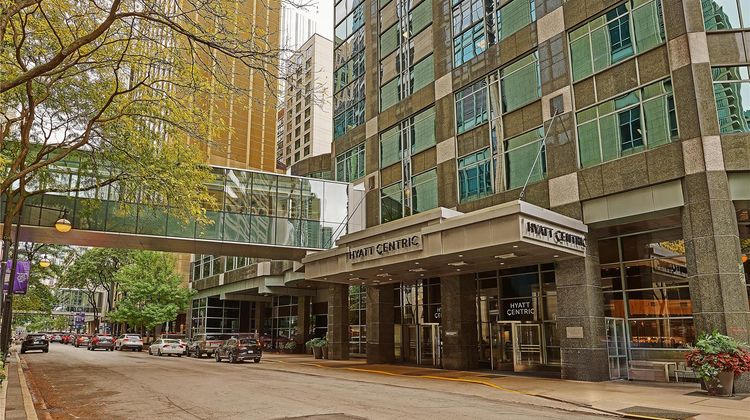 Hyatt Centric Chicago Magnificent Mile Exterior