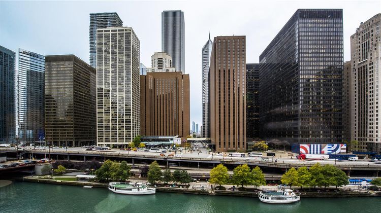 Hyatt Regency Chicago Exterior