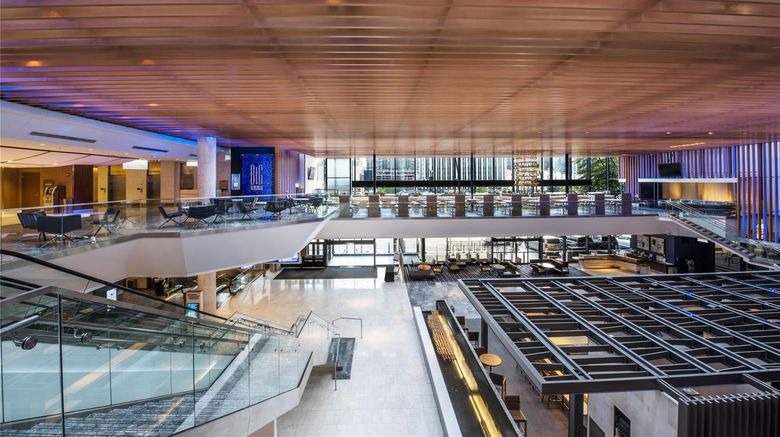<b>Hyatt Regency Chicago Lobby</b>. Images powered by <a href="https://iceportal.shijigroup.com/" title="IcePortal" target="_blank">IcePortal</a>.
