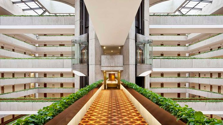 Hyatt Regency O'Hare Lobby