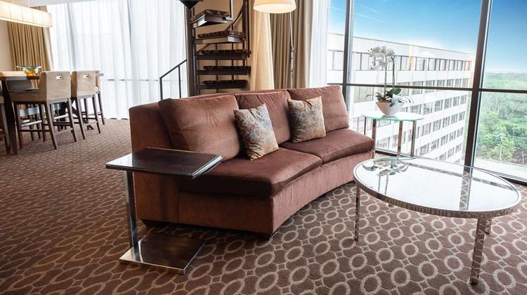 Hyatt Regency O'Hare Suite