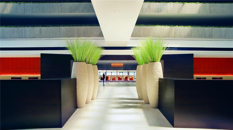 Hyatt Regency O'Hare Lobby