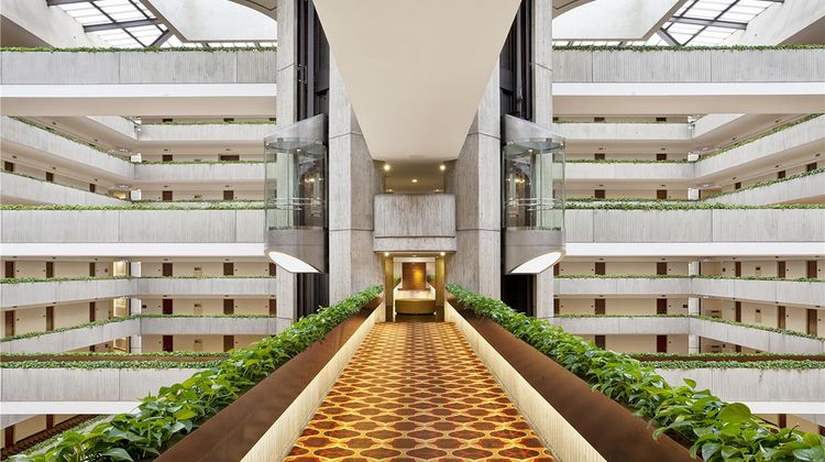 Hyatt Regency O'Hare Lobby