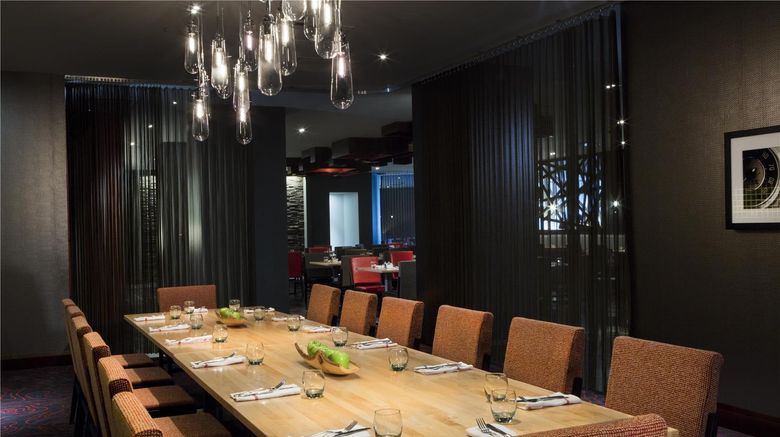 <b>Hyatt Regency Cincinnati Restaurant</b>. Images powered by <a href="https://iceportal.shijigroup.com/" title="IcePortal" target="_blank">IcePortal</a>.
