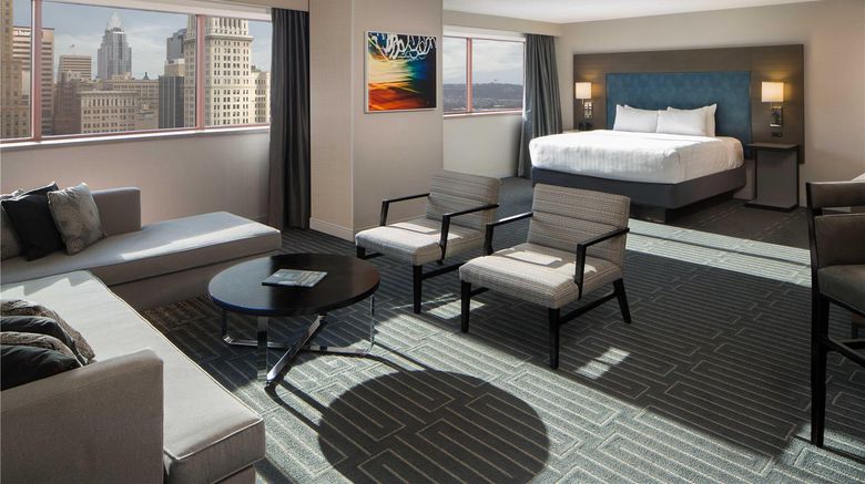 <b>Hyatt Regency Cincinnati Suite</b>. Images powered by <a href="https://iceportal.shijigroup.com/" title="IcePortal" target="_blank">IcePortal</a>.