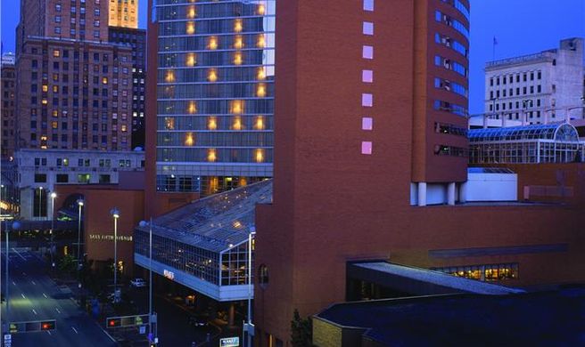 Hyatt Regency Cincinnati Exterior