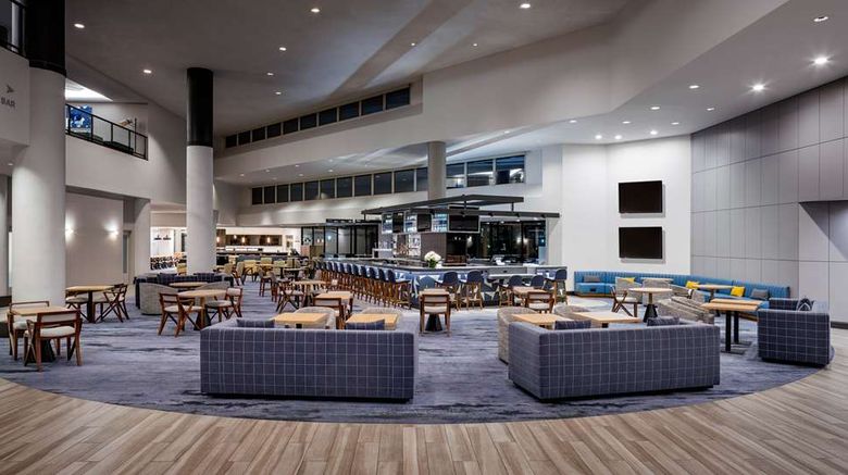 <b>Hyatt Regency Santa Clara Lobby</b>. Images powered by <a href="https://iceportal.shijigroup.com/" title="IcePortal" target="_blank">IcePortal</a>.