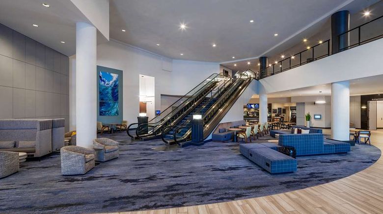 <b>Hyatt Regency Santa Clara Lobby</b>. Images powered by <a href="https://iceportal.shijigroup.com/" title="IcePortal" target="_blank">IcePortal</a>.