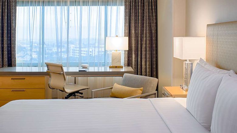 <b>Hyatt Regency Santa Clara Room</b>. Images powered by <a href="https://iceportal.shijigroup.com/" title="IcePortal" target="_blank">IcePortal</a>.