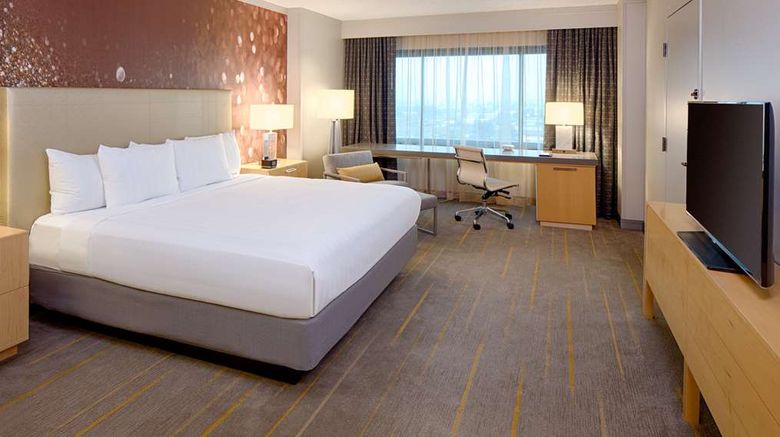 <b>Hyatt Regency Santa Clara Room</b>. Images powered by <a href="https://iceportal.shijigroup.com/" title="IcePortal" target="_blank">IcePortal</a>.